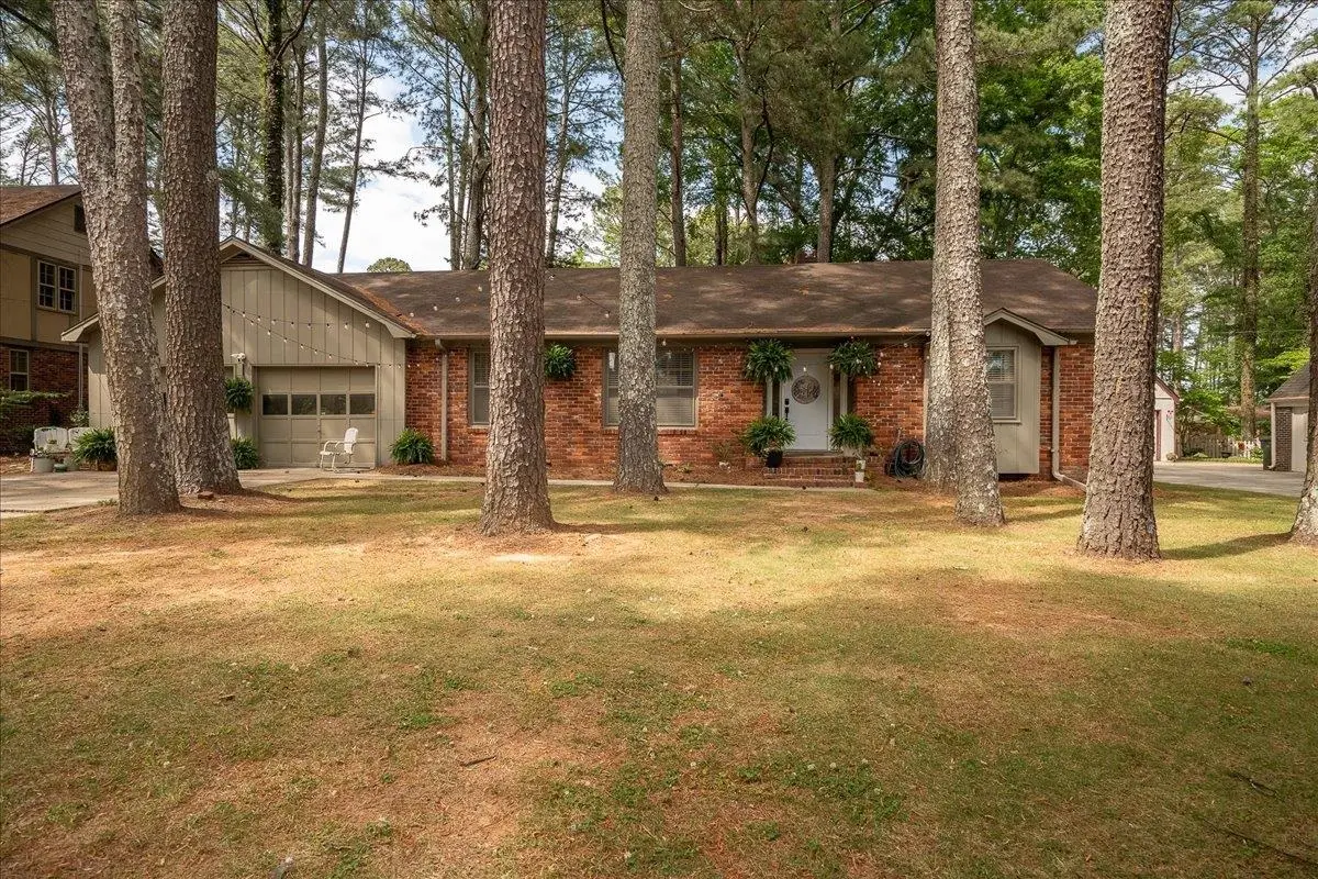 3419 SW Tanglewood Dr, Decatur, AL 35603 - #1
