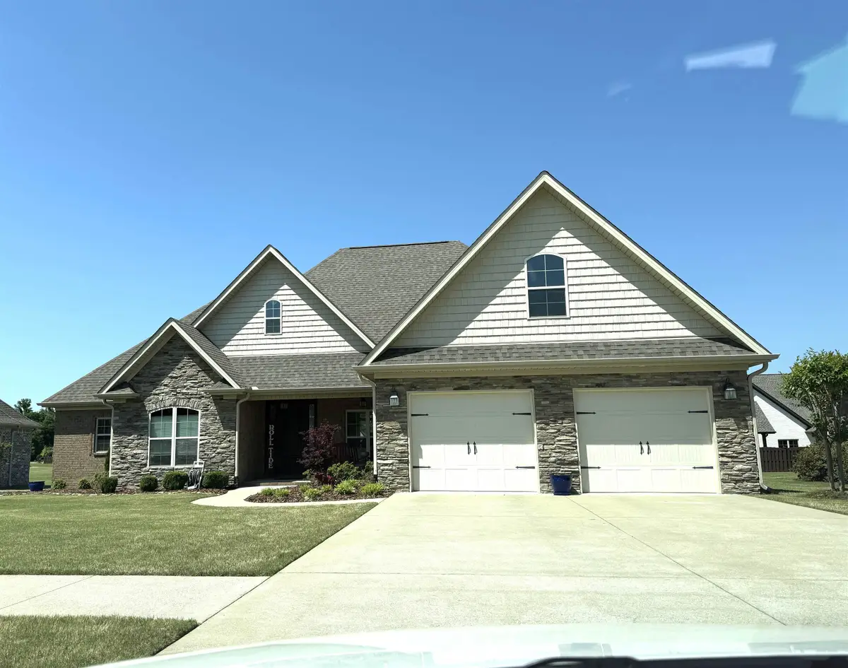 1213 Woodridge Ct, Florence, AL 35630 - #1