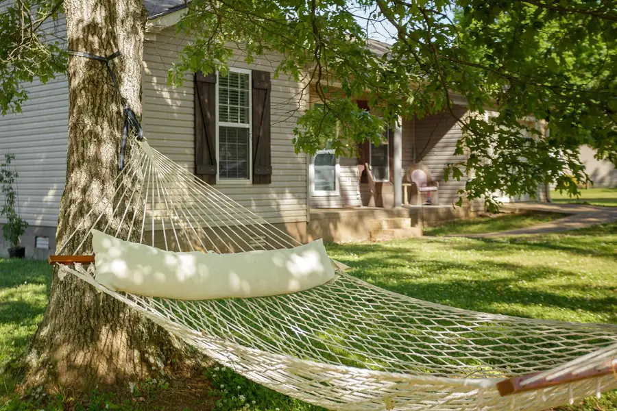 247 Osborn Hill Rd, Tuscumbia, AL 35674 - #2