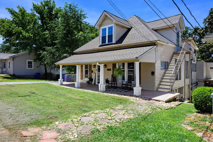 304 Plum St, Florence, AL 35630 - #2