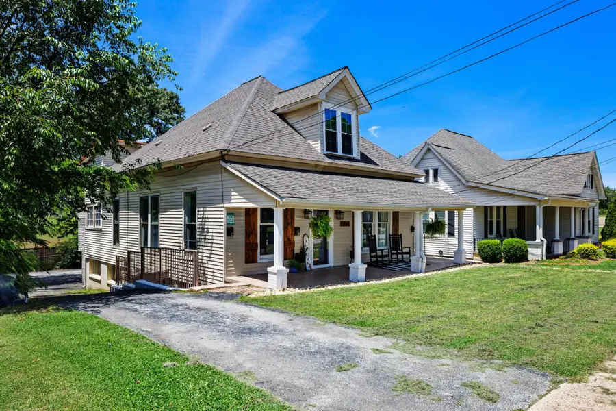 304 Plum St, Florence, AL 35630 - #3