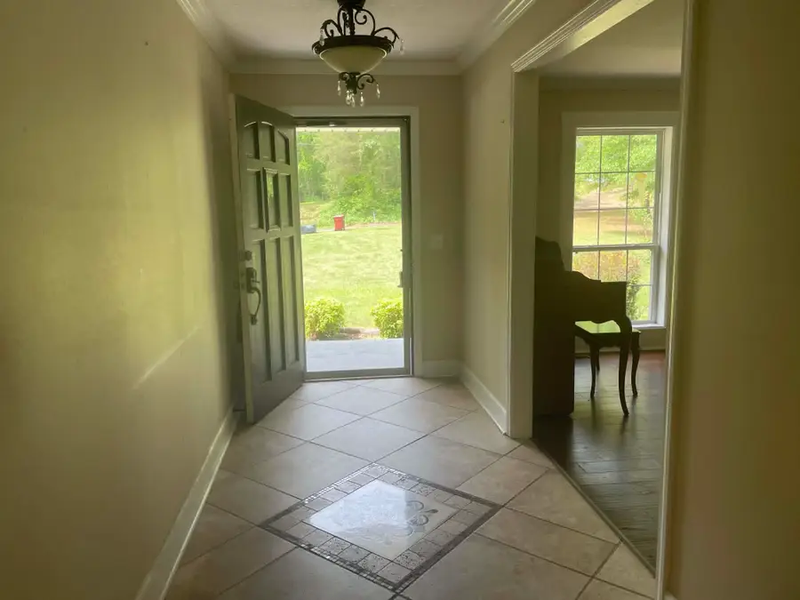 762 NW 2nd St, Hamilton, AL 35570 - #2