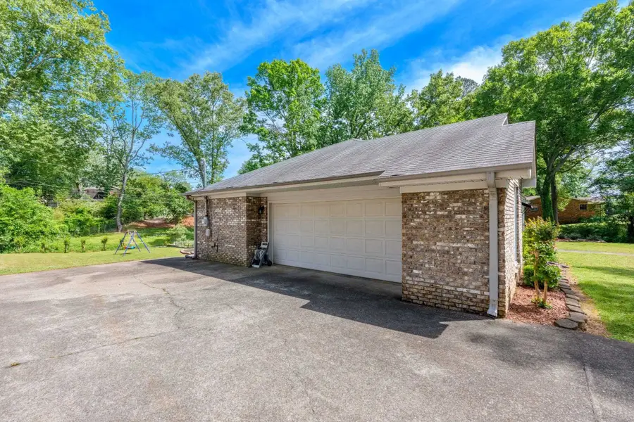 2718 Milford St, Florence, AL 35630 - #3