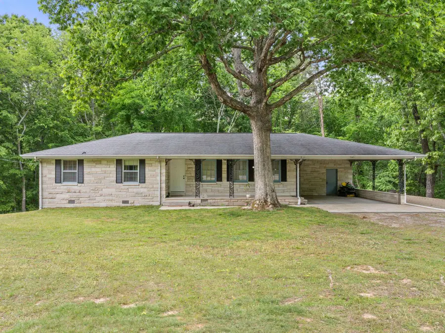 8445 Waterloo Rd, Tuscumbia, AL 35674 - #2