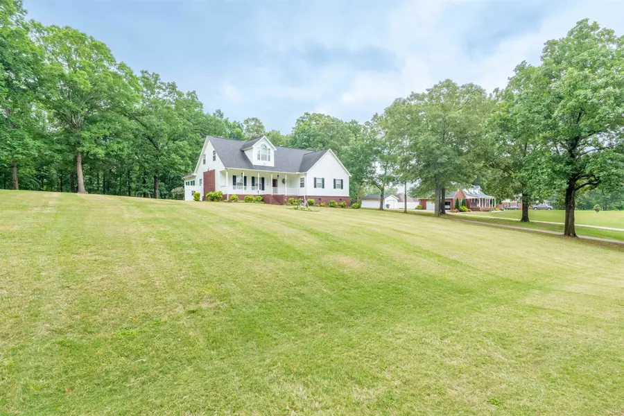 500 Plantation Dr, Killen, AL 35645 - #3
