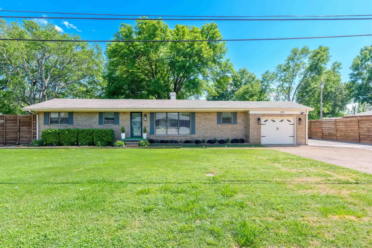 406 W 6th St, Muscle Shoals, AL 35661 - #1