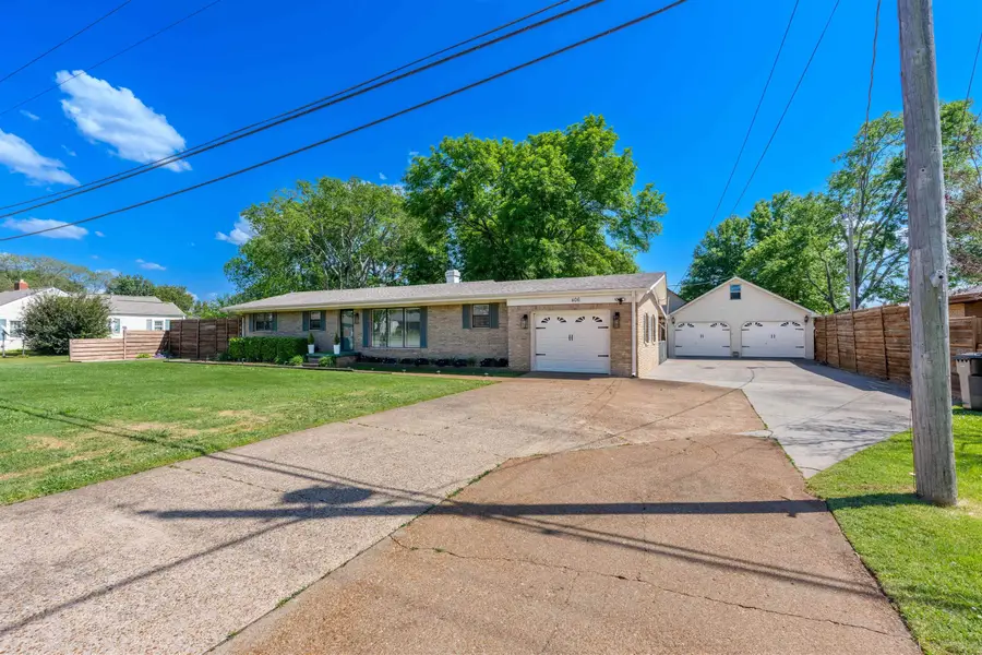 406 W 6th St, Muscle Shoals, AL 35661 - #2