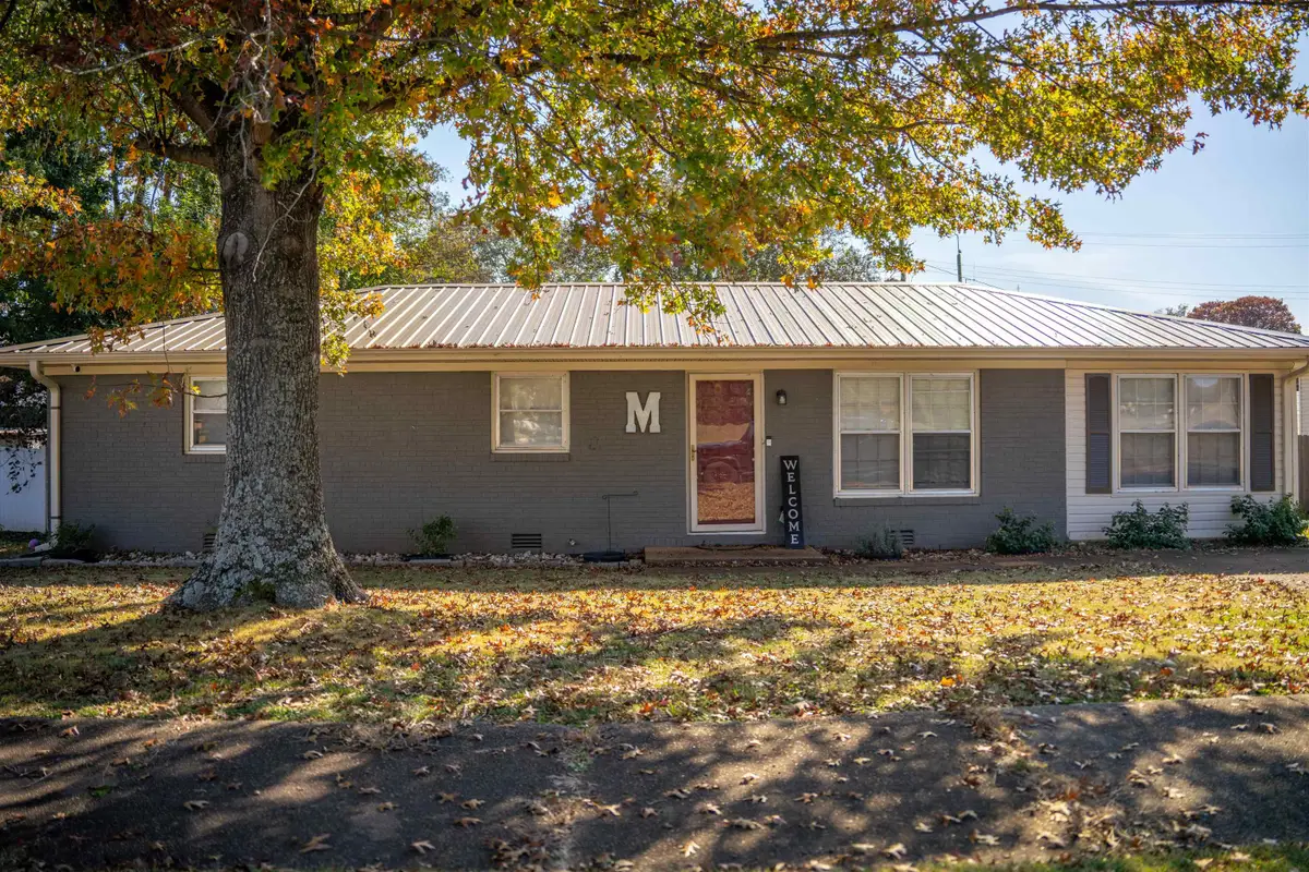 1502 Frey Ave, Sheffield, AL 35660 - #1