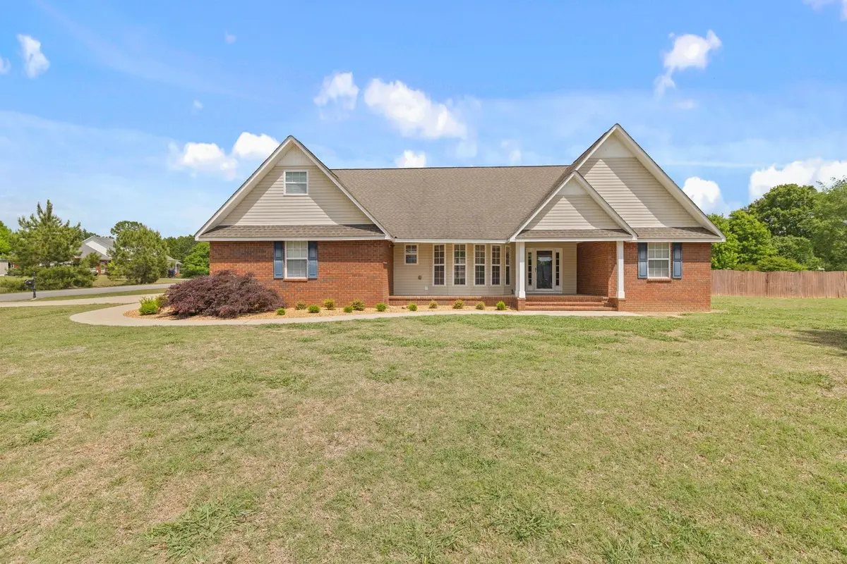 690 Cloverleaf Cir, Killen, AL 35645 - #1