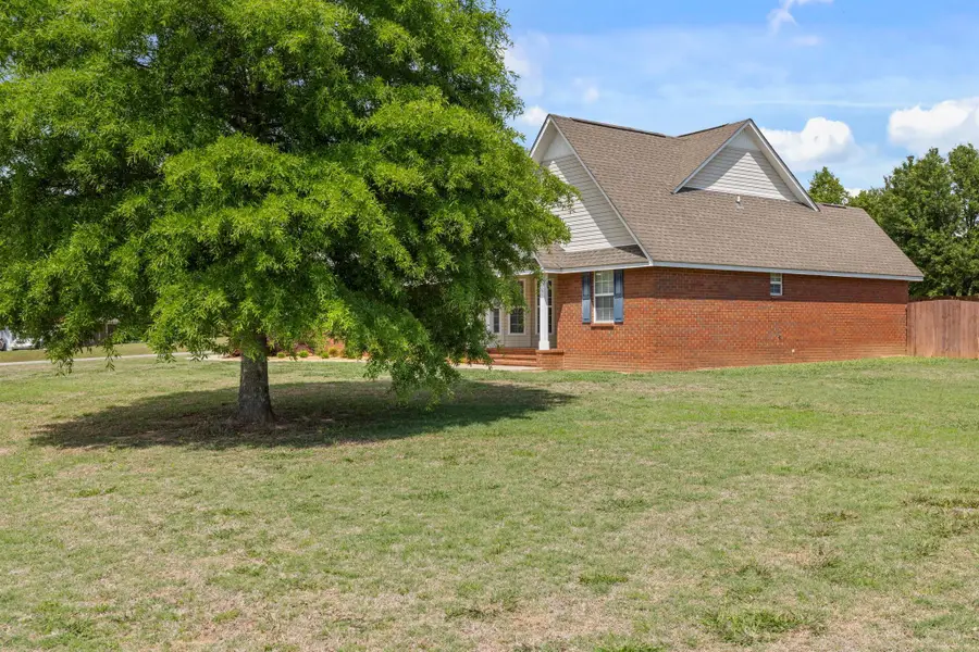 690 Cloverleaf Cir, Killen, AL 35645 - #3