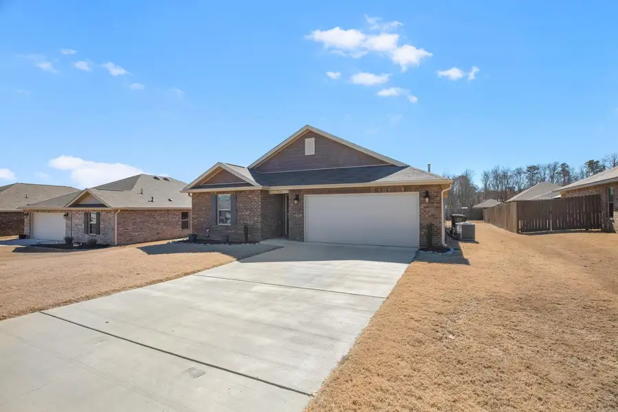 1114 Quail Hollow Rd, Cullman, AL 35055 - #2
