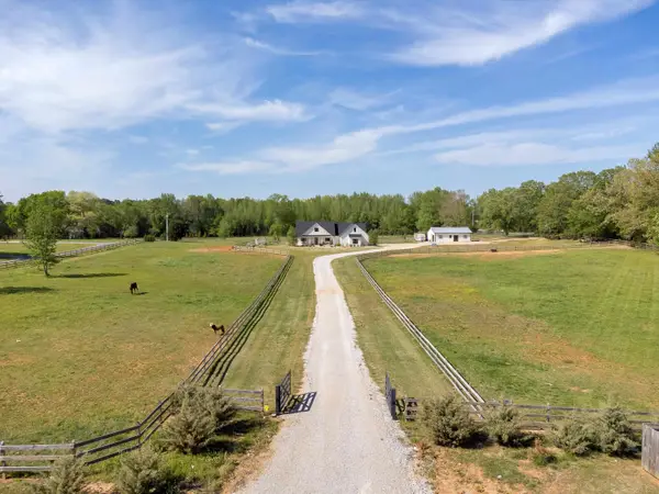 250 Old Orchard Rd, Florence, AL 35634