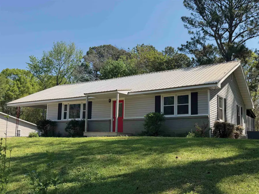 208 Piney Point Dr, Cullman, AL 35055 - #2