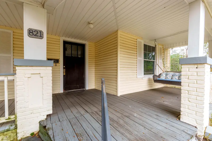 821 Meridian St, Florence, AL 35630 - #2