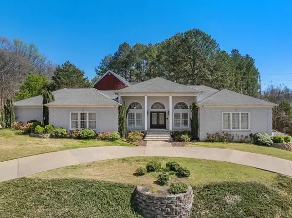 102 Creekpoint Rd, Florence, AL 35630