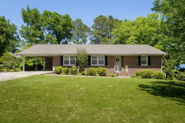 214 NW High St, Russellville, AL 35653