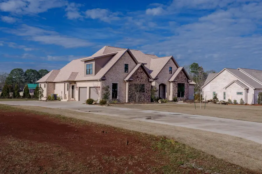 118 Randal Ln, Florence, AL 35634 - #2