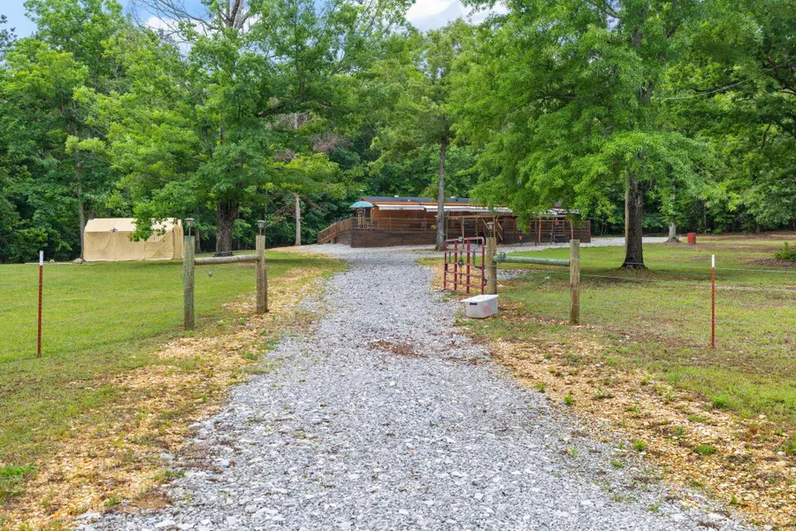 5604 Frankfort Rd, Tuscumbia, AL 35674 - #3