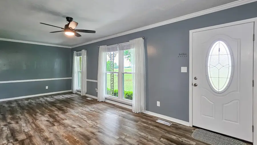 130 Bradley Dr, Russellville, AL 35654 - #3