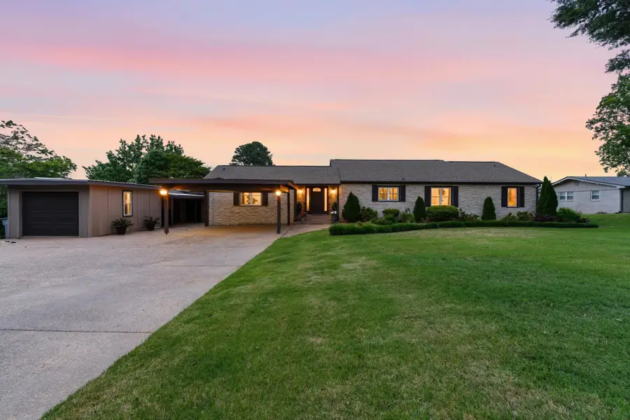 397 Acton Dr, Florence, AL 35634 - #2