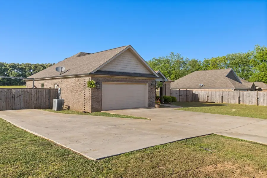 2445 Co Rd 16, Florence, AL 35633 - #3