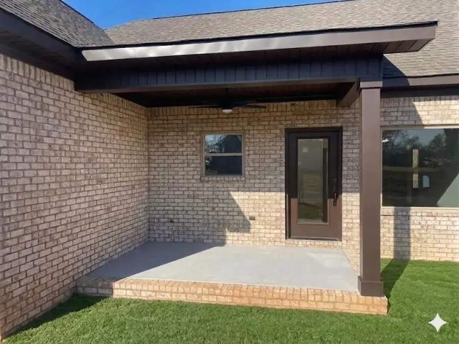 110 Fieldwood Dr, Tuscumbia, AL 35674 - #3