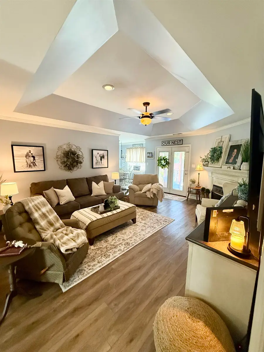 82 Crestview Cir, Florence, AL 35634 - #3