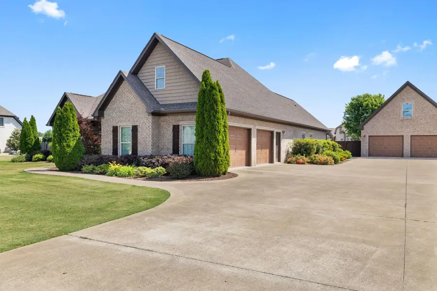 181 Carron Ln, Tuscumbia, AL 35674 - #3