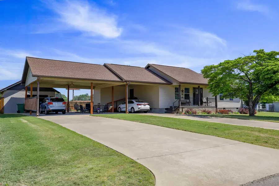 507 W Eason Ave, Muscle Shoals, AL 35661 - #3