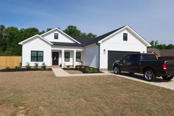 11187 Percy Dr, Tanner, AL 35671