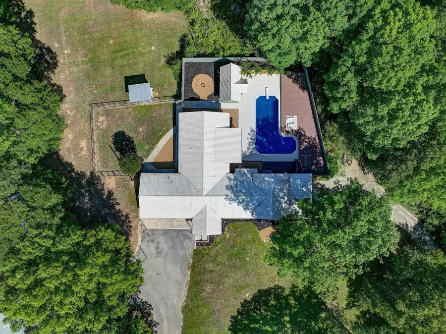 202 Co Rd 242, Hanceville, AL 35077 - #3