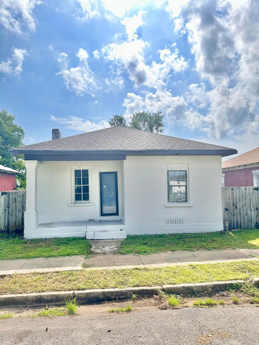 412 Pittsburgh Ave, Sheffield, AL 35660 - #2