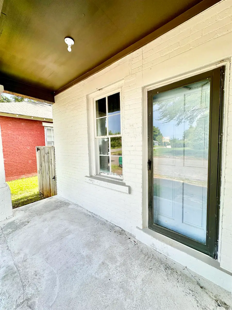 412 Pittsburgh Ave, Sheffield, AL 35660 - #3