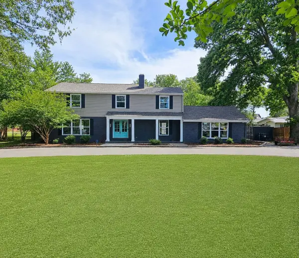 902 Highland Ave, Muscle Shoals, AL 35661