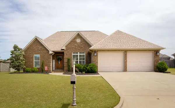 121 Sullivan Rd, Muscle Shoals, AL 35661