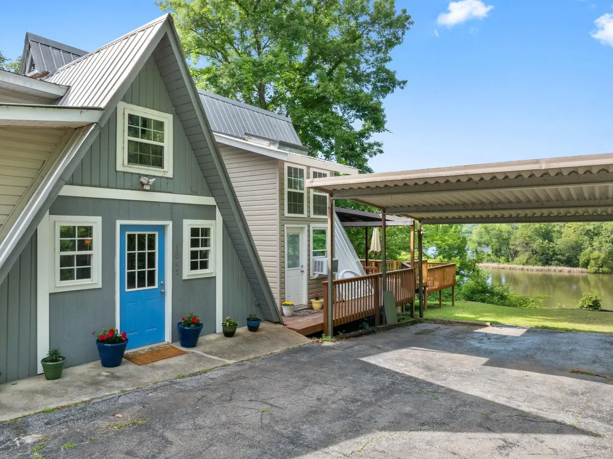 1045 Carter Dr, Tuscumbia, AL 35674 - #1