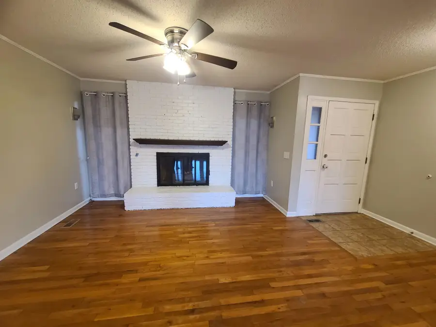 402 Kentucky Ave, Hanceville, AL 35077 - #2