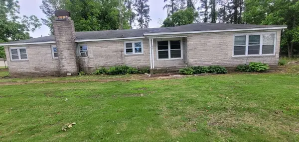 1910 Lynwood Ave, Russellville, AL 35653