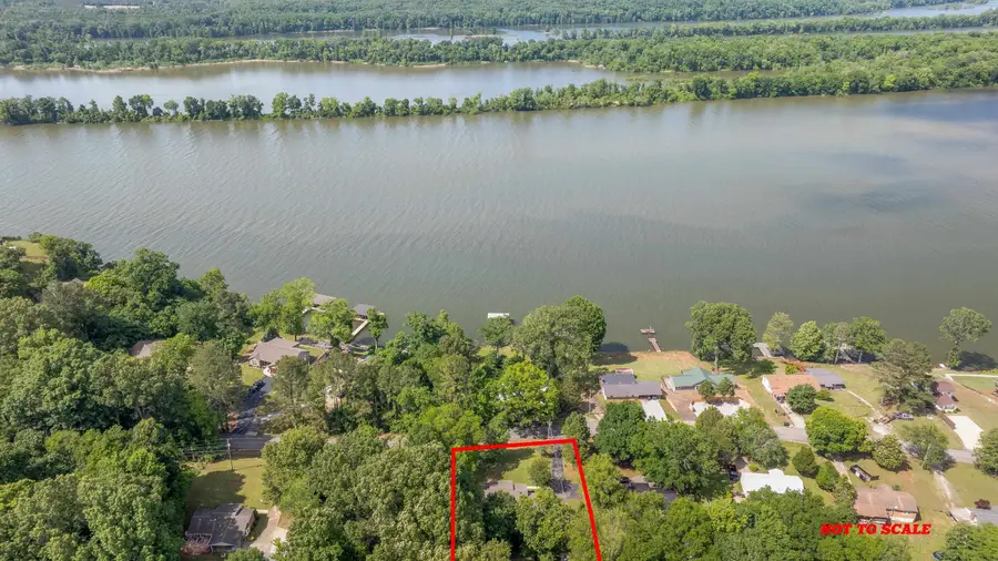 390 Carter Dr, Tuscumbia, AL 35674 - #3