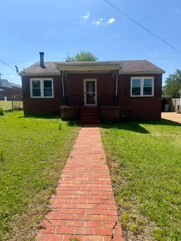 2902 E 15th Ave, Sheffield, AL 35660