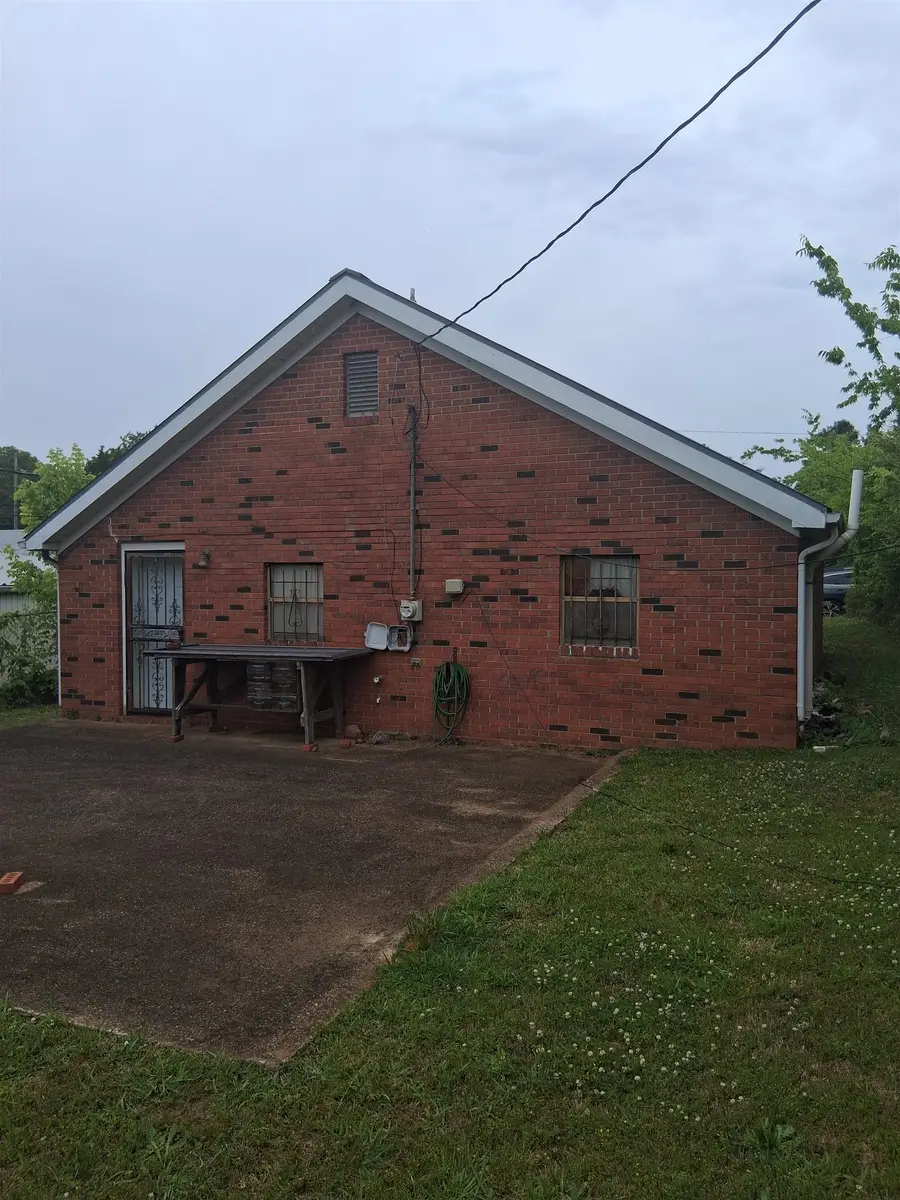 109 Foy Ave, Florence, AL 35630 - #2
