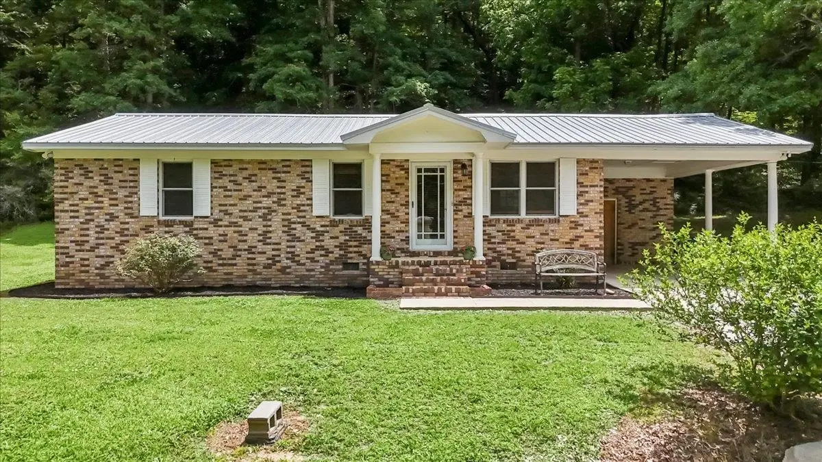 2030 Bangor Hollow Rd, Hayden, AL 35079 - #1