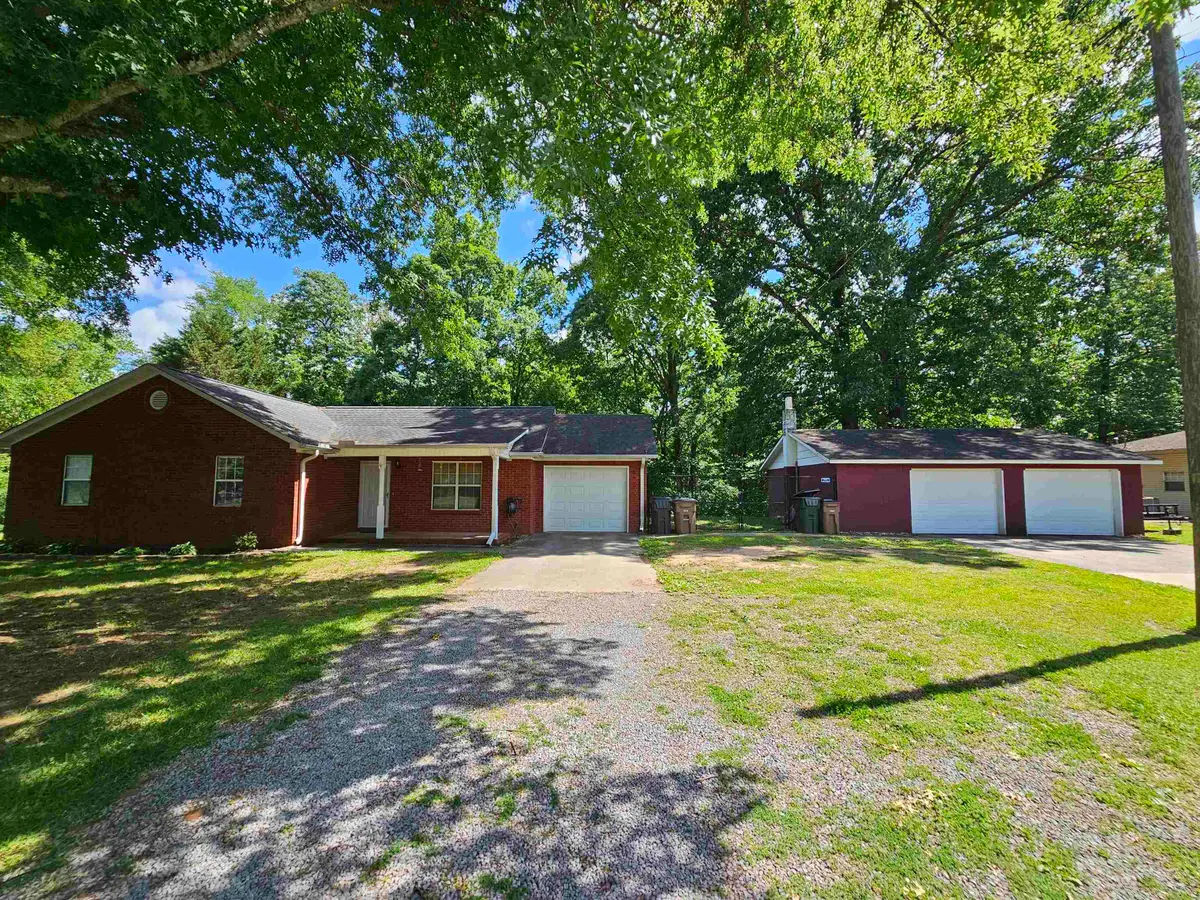 829 Busbey Rd, Decatur, AL 35603 - #1