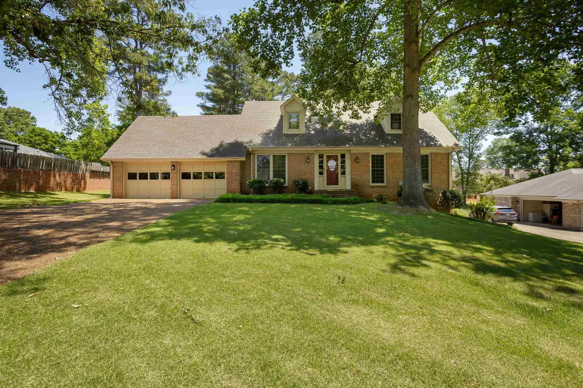 2722 Milford St, Florence, AL 35633 - #1