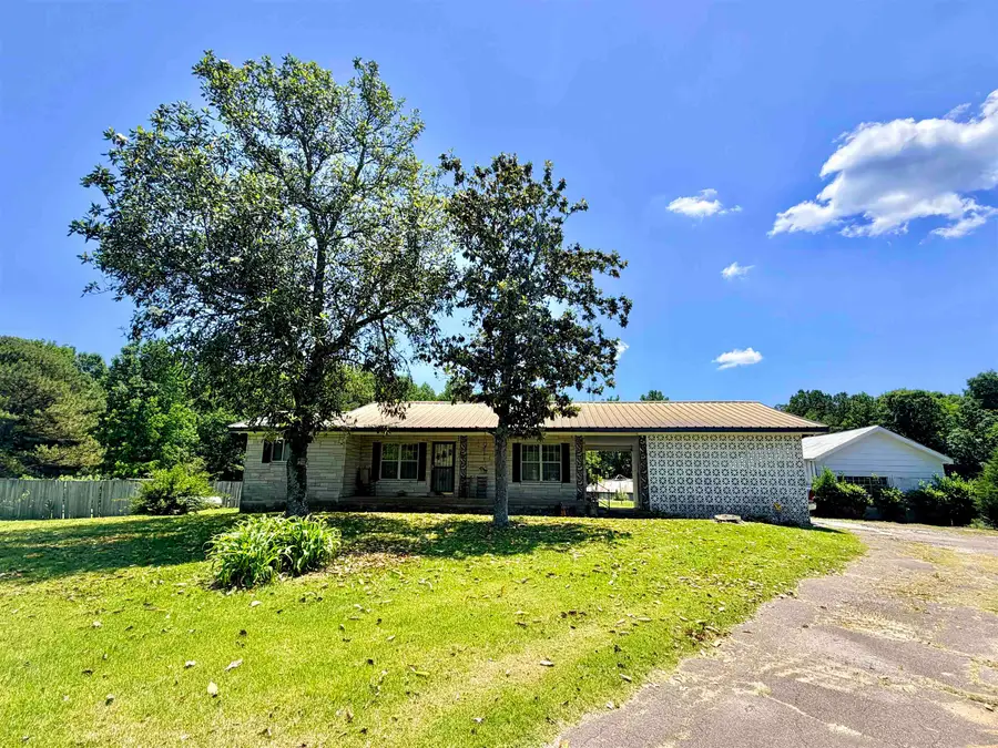 6188 Gravel Hill Rd, Phil Campbell, AL 35581 - #2