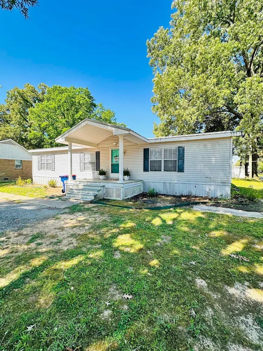 175 Monroe St, Courtland, AL 35618 - #2