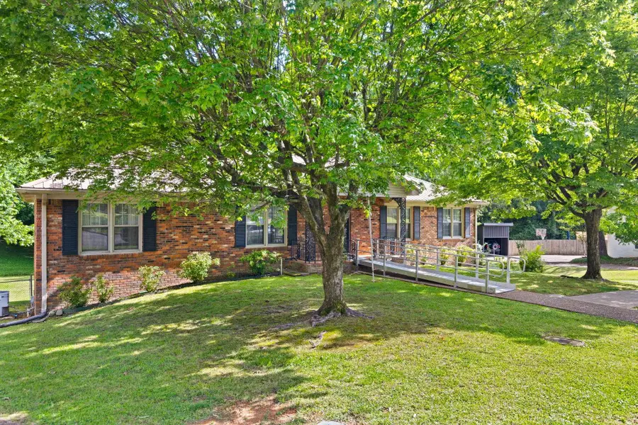 1911 S Beechwood Dr, Florence, AL 35630 - #3