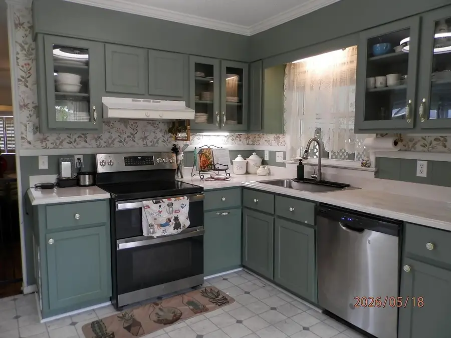 1721 Beckman Dr, Florence, AL 35630 - #2