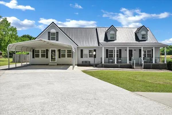 228 Co Rd 397, Courtland, AL 35618