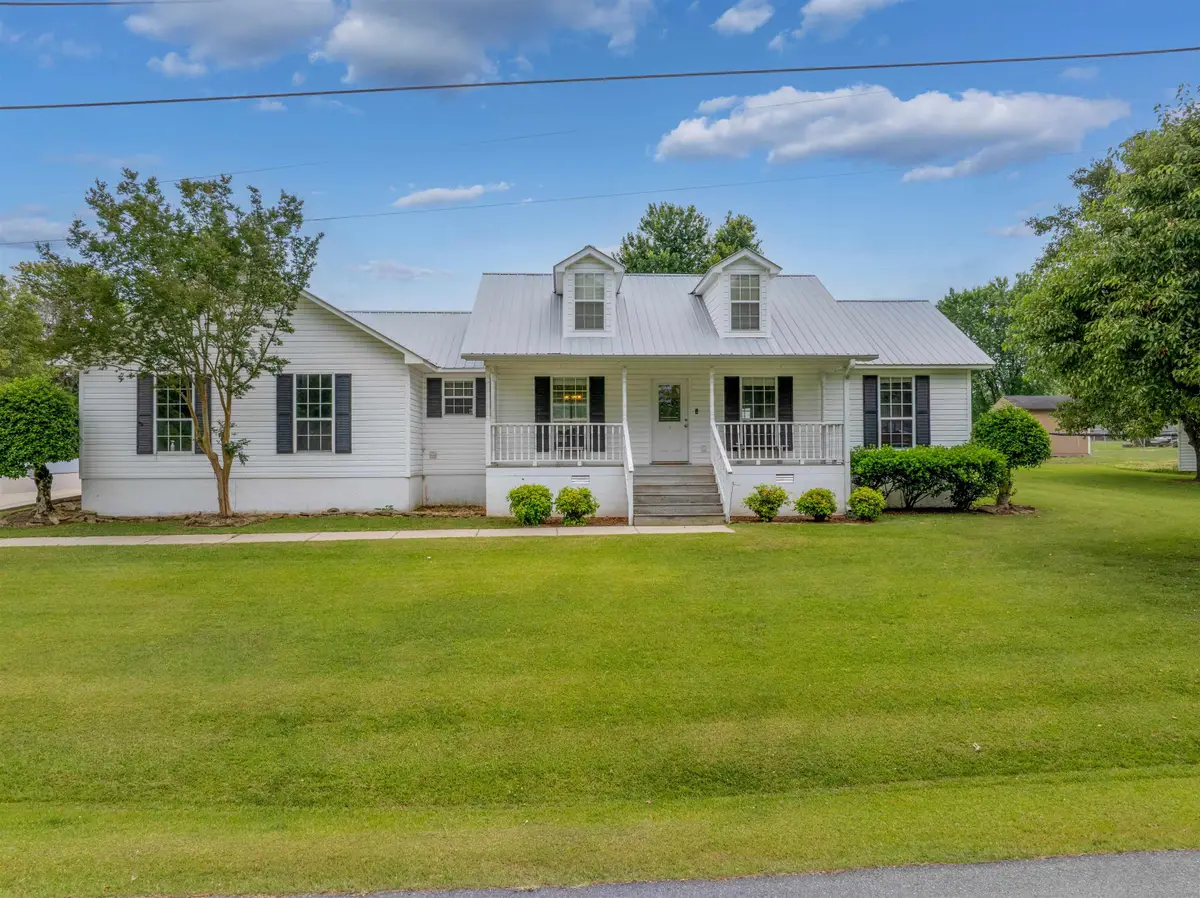 917 Leyland Dr, Albertville, AL 35950 - #1